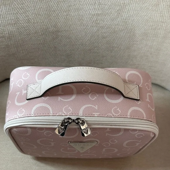 GUESS Blush Pink Logo Cosmetic Case - Picture 4 of 9